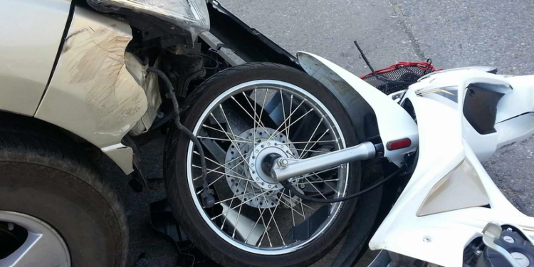 Moped idarə edən 87 yaşlı kişi qəzada öldü