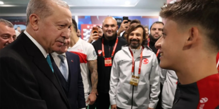 Ərdoğan futbolçuları təbrik etdi - VİDEO