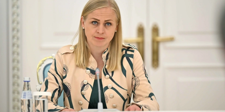 Elina Valtonen Bakıdakı danışıqları uğurlu adlandırıb