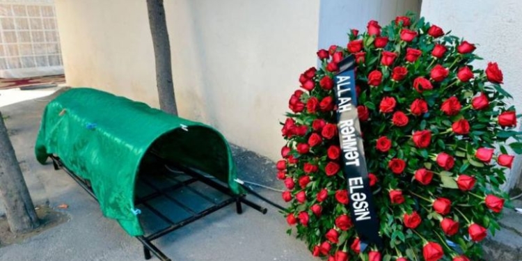 Bakıda tanınmış müğənni qəzada öldü - FOTO