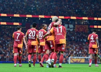 UEFA “Qalatasaray”ı cərimələdi