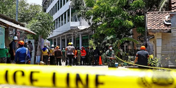 İndoneziyada ölənlərin sayı 52-yə çatıb