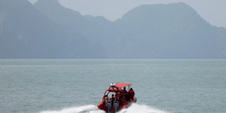 Miqrantları daşıyan qayığın aşması nəticəsində 11 nəfərin meyiti tapılıb