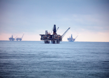 Neftimiz 66 dollardan aşağı enib