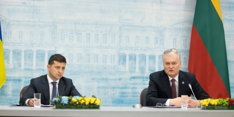 Zelenski Litva prezidenti ilə danışıb
