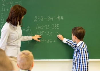 Müəllimlər axşam saat 6-ya kimi məktəbdə qalacaq – Nazir detalları AÇIQLADI