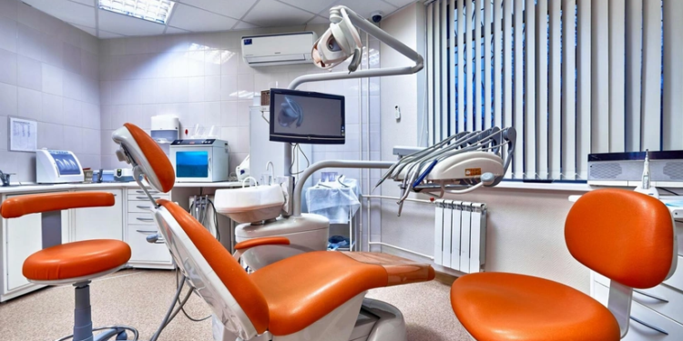 Bu il 78 stomatoloji klinikada yoxlama keçirilib