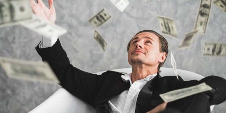 Kartına səhvən 120 min manat köçən professor: Bankdan reaksiya olmadı...