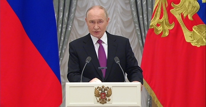 "Rusiyanın çox sadiq dostları var" - Putin 