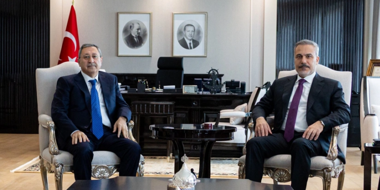 Xələf Xələfov Hakan Fidanla regional məsələləri müzakirə edib 