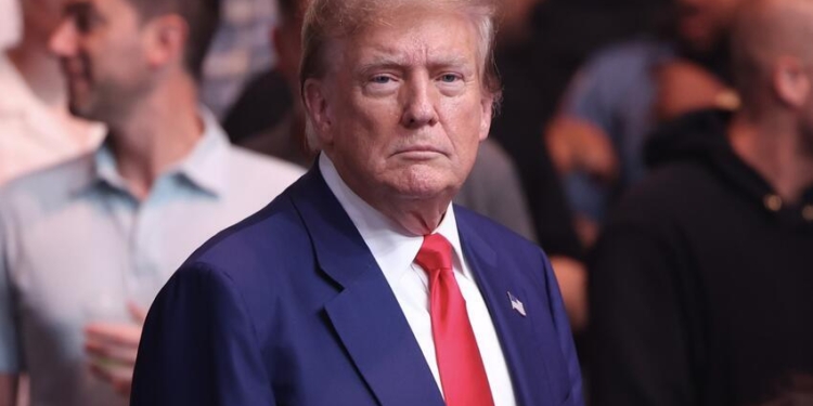 Tramp Ukryana münaqişəsinə son qoymaq üçün yeni Sülh Planını təsdiqləyib