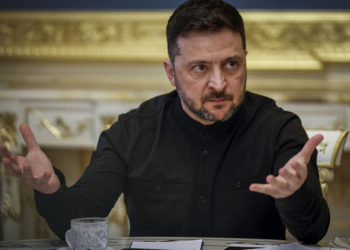 “Zelenski korrupsiya qalmaqalı səbəbindən hakimiyyətini itirə bilər” – WSJ