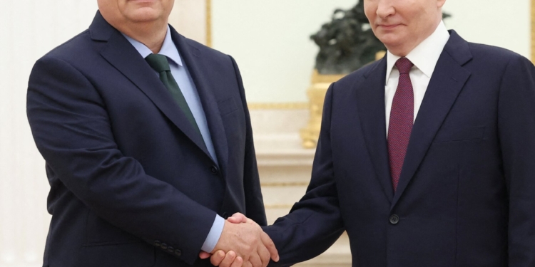 Putin Orbanla Kremldə görüşüb