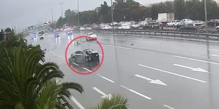 Yağışlı havalarda baş verən qəzaların - Görüntüləri