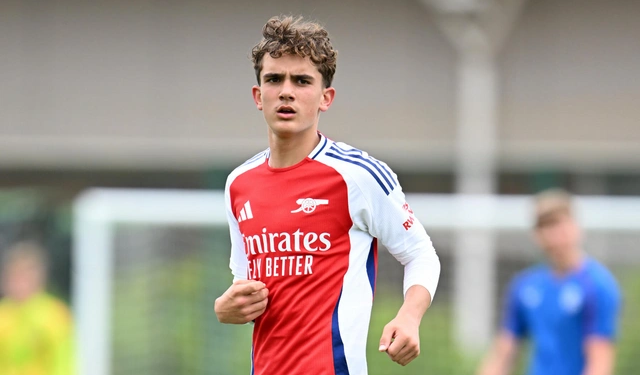 Maks Douman Çempionlar Liqası tarixinin ən gənc oyunçusu olub