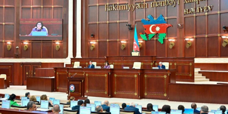 Vergi Məcəlləsinə və 16 qanuna dəyişikliklər ilk oxunuşda qəbul edilib