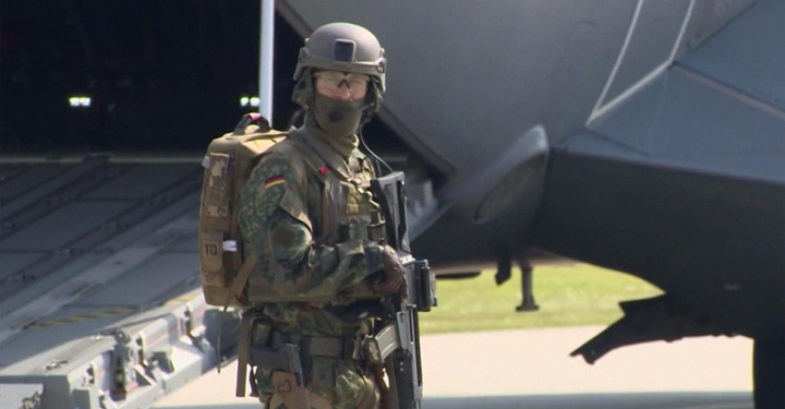 Almaniya püşkatma yolu ilə hərbi xidmətə çağırış tətbiq edəcək