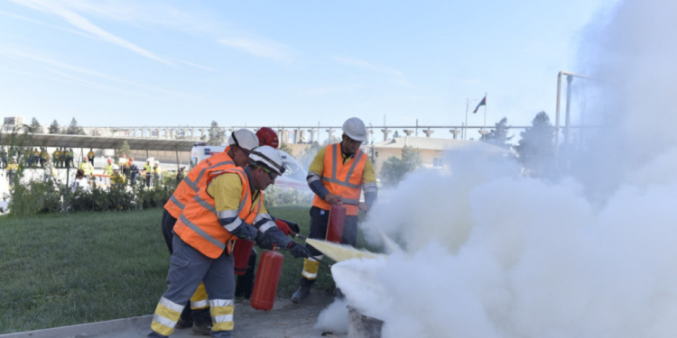 FHN-in Bakı Regional Mərkəzi mülki müdafiə məşqləri keçirib - FOTO