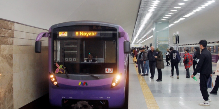 Bakı metrosunun "Bənövşəyi" xəttində interval 5 dəqiqəyə endirilib