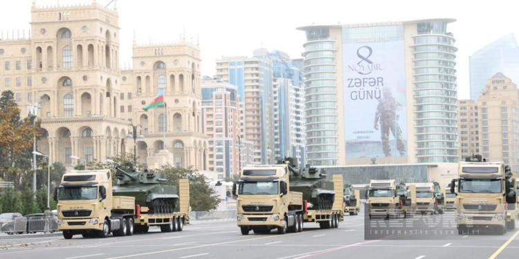 Zəfər paradının baş məşqi keçirilib