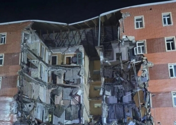 Azərbaycanda binanın blokunun uçma anı – VİDEO