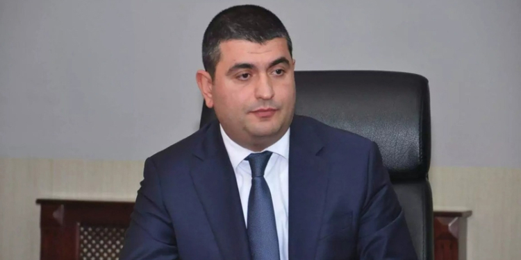 Birinci müavin idi, icra başçısı oldu