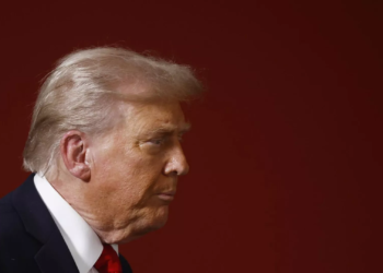 Tramp bu şəxsləri əfv edir