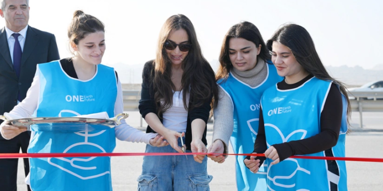 Leyla Əliyeva Qaradağda yeni parkın açılışında iştirak edib