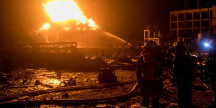 Pakistanda kimya zavodunda partlayış - 16 ölü