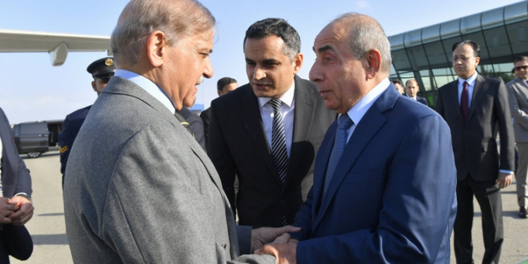 Şahbaz Şərif Azərbaycana GƏLDİ