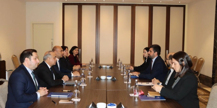 Azərbaycan və Ermənistanın nümayəndə heyətləri arasında görüş olub