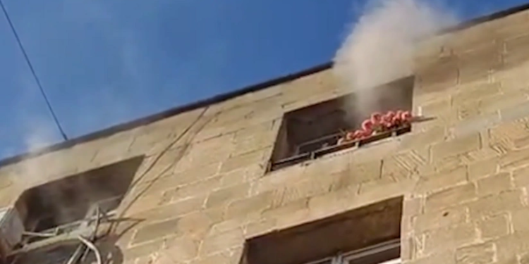 Bakıda yataqxanada yanğın olub, 3 nəfər təxliyə edilib