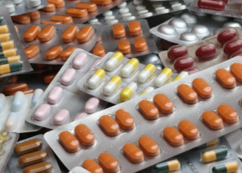 Şirniyyat qutularının içərisində gizlədilən dərman preparatları aşkar edilib