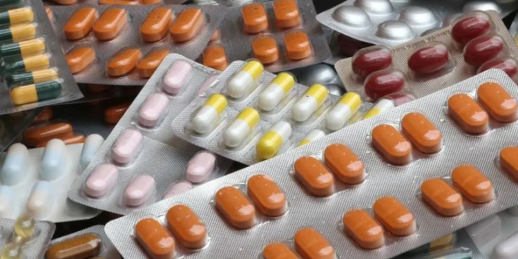 Şirniyyat qutularının içərisində gizlədilən dərman preparatları aşkar edilib