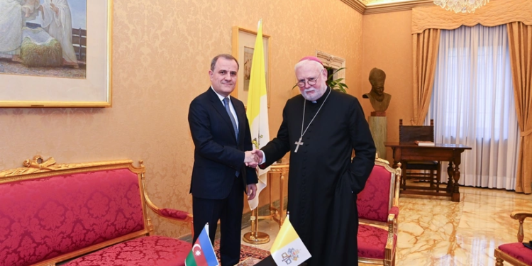 Ceyhun Bayramov Pol Riçard Qallager ilə görüşüb