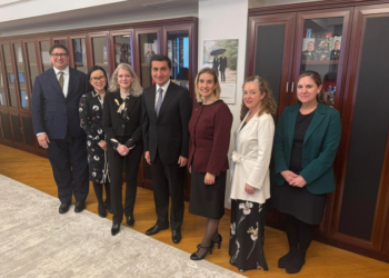 Hikmət Hacıyev və Alison Hukerlə görüşüb