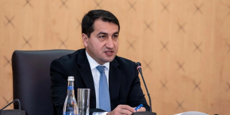 Hikmət Hacıyev Zəngəzur dəhlizinin tərkib hissəsi olan yoldan video paylaşıb