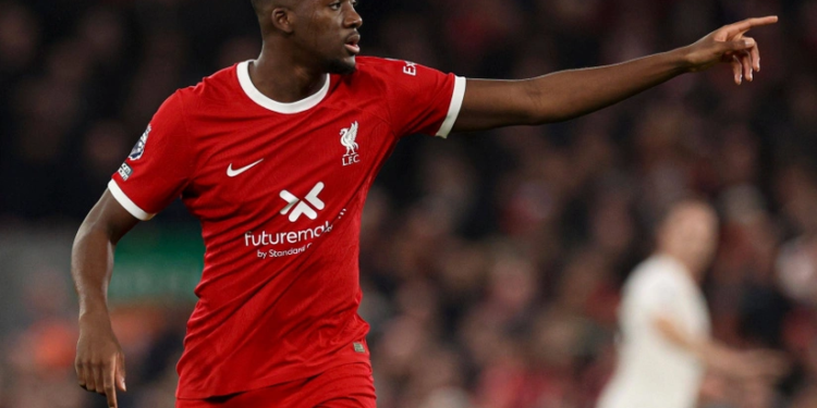 "Liverpul" klubu futbolçusunun qarşısına şərt qoyub