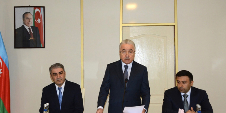 Orxan Mürsəlov da kollektivə təqdim olundu - FOTO