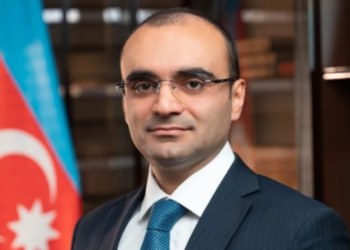 Yeni icra başçısı köməkçisini işdən çıxardı