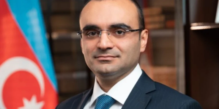 Yeni icra başçısı köməkçisini işdən çıxardı