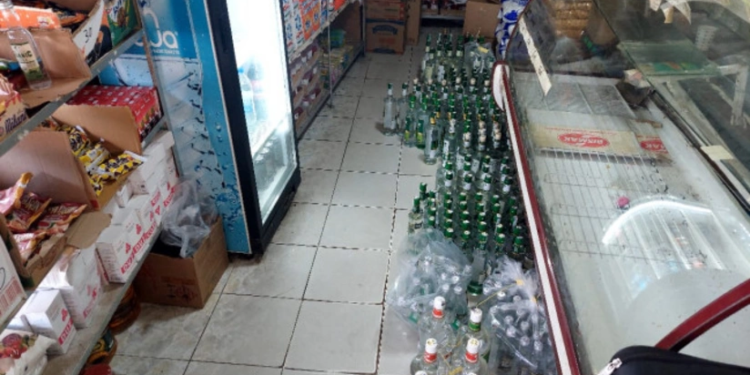 Şəmkirdə mağazada 128 litrə yaxın saxta araq aşkarlanıb