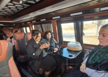 Ağdərənin Həsənriz kəndinə növbəti köç karvanı yola salınıb