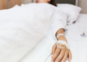 Qidadan zəhərlənən qadın öldü