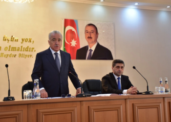 Qaxın yeni icra başçısı kollektivə təqdim olundu