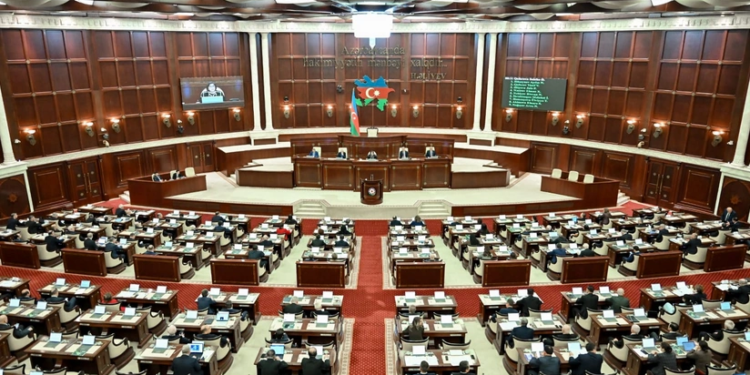 Milli Məclisin növbəti plenar iclası başlayıb