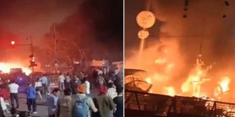 Hindistanda avtomobil partlayıb - 12 ölü