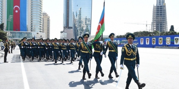 Zabitlərin hərbi xidmət müddəti 6 ay azaldılır