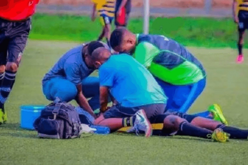 Afrikalı futbolçu oyun zamanı vəfat etdi