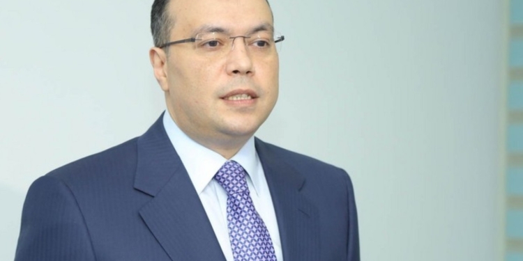 Bu şəxslər 16 manatı ödəməyəcək - Nazir açıqladı